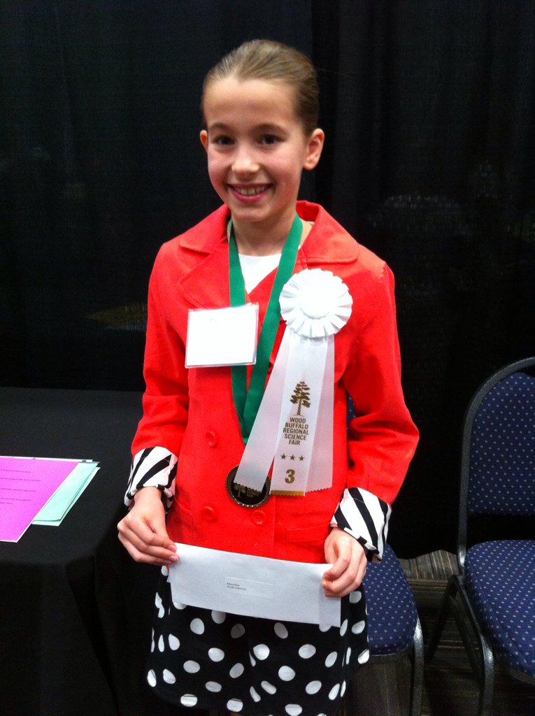 MsBarringtonCG's tweet image. Congratulations to Maya, Hetvi, and Shaye! #awardwinners #whytimberlearocks @WoodBuffaloRSF @TimberleaSchool @FMPSD