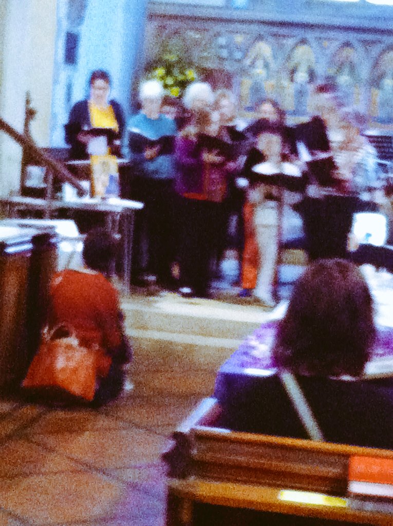 jennyHollingsbe's tweet photo. @Stowting Art festival great artistic talent, excellent choir and amazing violinists https://t.co/rz0AzXPnPU