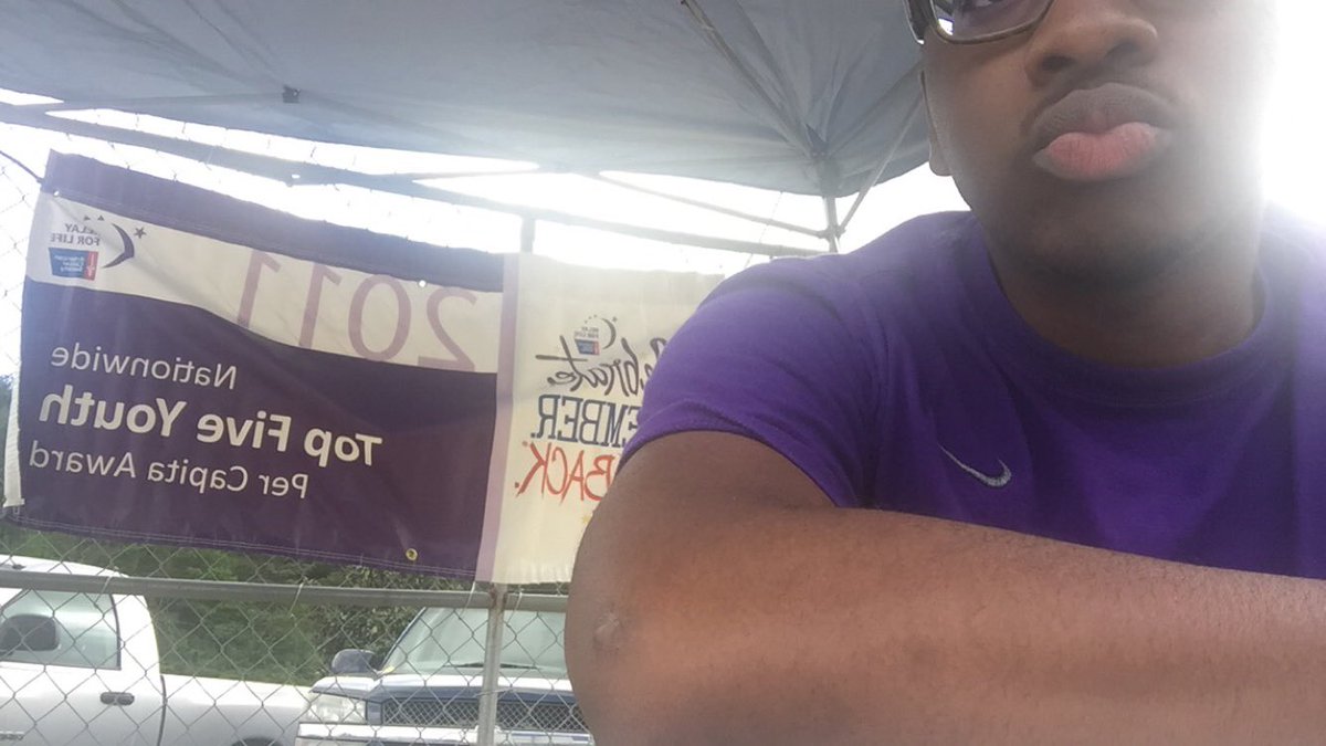 mylesjrobinson's tweet photo. Reliving my HS glory days volunteering @VHHSRelay4Life. #RoGebs #Anything4Relay β€οΈππ https://t.co/fXqiylS1YQ