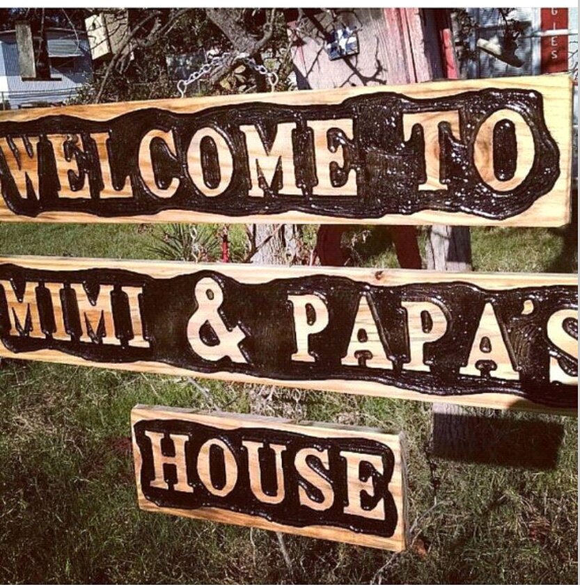 Woodsignsoftexa's tweet photo. I carve items that make perfect gifts for your family. These Grandparent Signs are beautiful once completed. #decor https://t.co/kjovLlcqKj