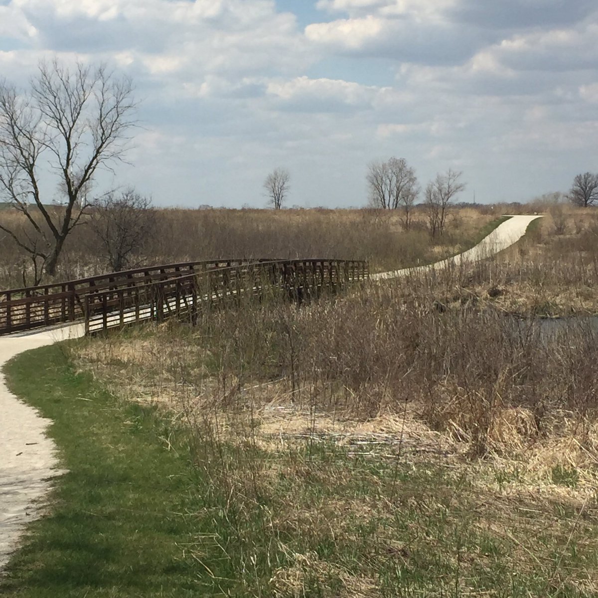 ReachHigherEd's tweet photo. Beautiful day to get outside! Enjoying Bartlett Nature Center trails. #LiveNature #nature #outdoorlife https://t.co/g4z6zVitEk