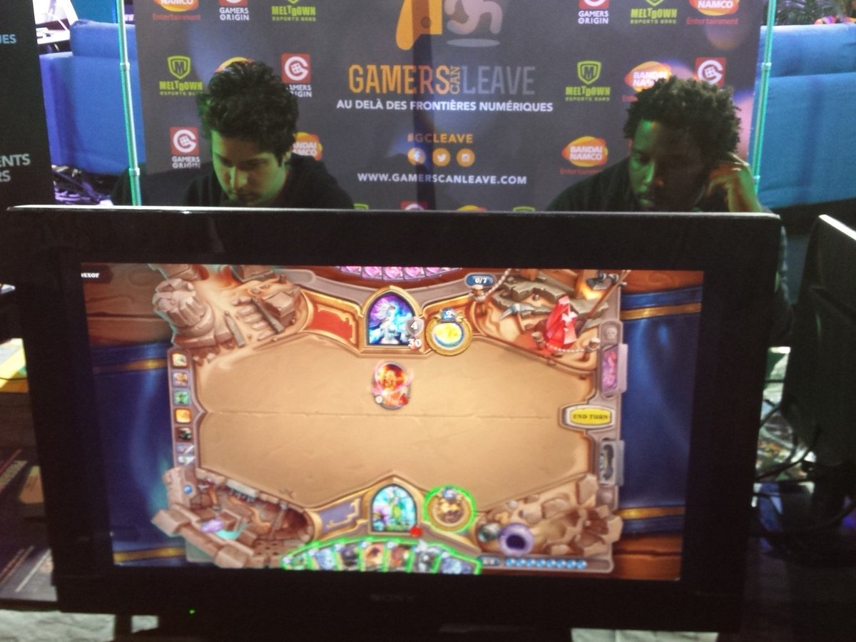 GamersCanLeave's tweet photo. Les streamers de @GamersOrigin Lutti et Babel sont sur le stand de @GamersCanLeave 🎮 👌 #GCLeave #GamersOrigin https://t.co/R2tYtrRNVQ