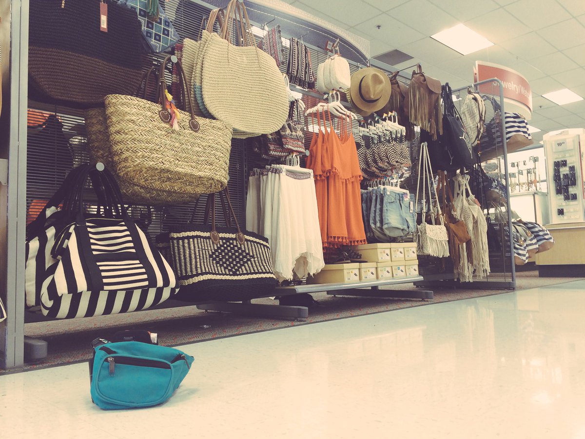 ClackPack346's tweet photo. It's a Bold Boho kind of day! #ClackPack at it again with VML partnerships! https://t.co/VpZjmn4Yjk
