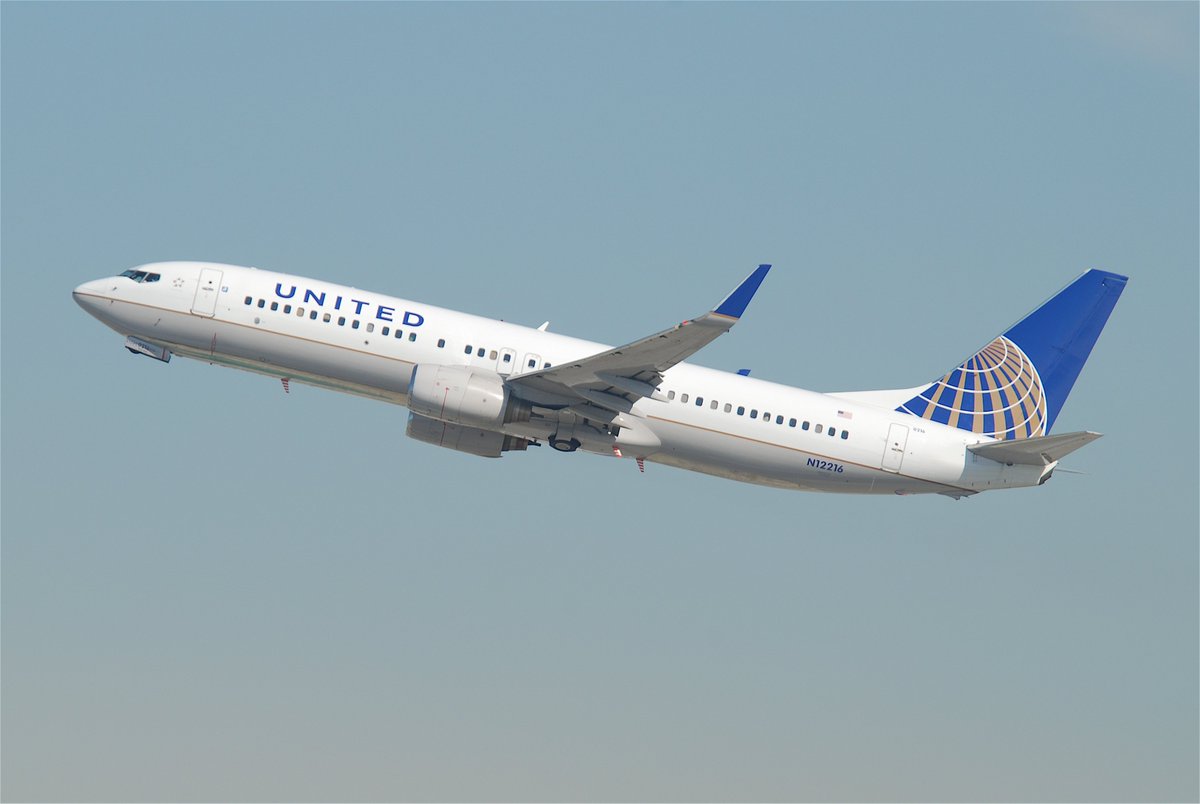 #UnitedAirlines workers ratify new contracts bit.ly/1TYoEyk?utm_me… https://t.co/zuQNC6i8p5