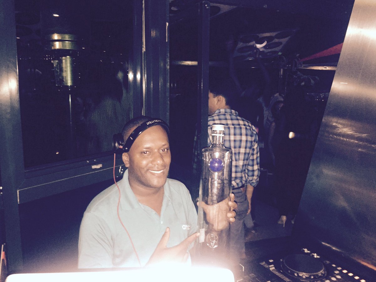 BrewNgongRoad's tweet photo. The ultimate booty shaker aka #DjAlfa 😜🙌🏿 #Circoc #BrewBistro #LetsDoThis https://t.co/n1tNWrrdyf