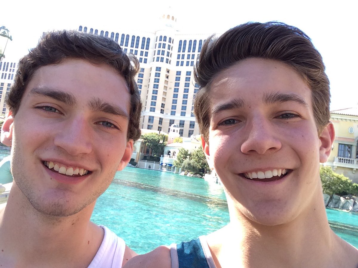 falconzrb's tweet photo. Big happy birthday to a member of the bigger 3 and one of my best friends!!!😄 https://t.co/ztH5uqzxKK