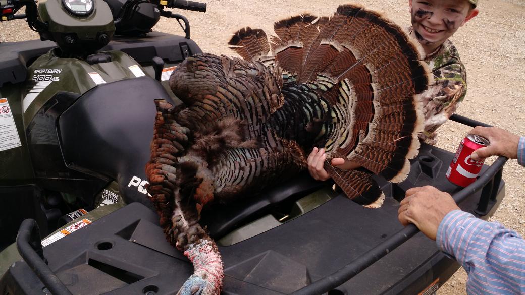 8XWhitfield's tweet photo. No luck for me yet my buddy Cooper got his first turkey today #RBT ranch https://t.co/qyU4qZQoW8