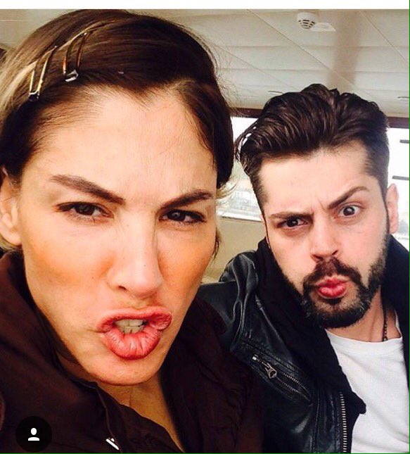 nisa7890's tweet photo. @ayozegemen @rezandenizmen @beyazshow #beyazshowdarezyas olmalı herkes gerçek aşkı görmeli https://t.co/kpRhJMN0wy