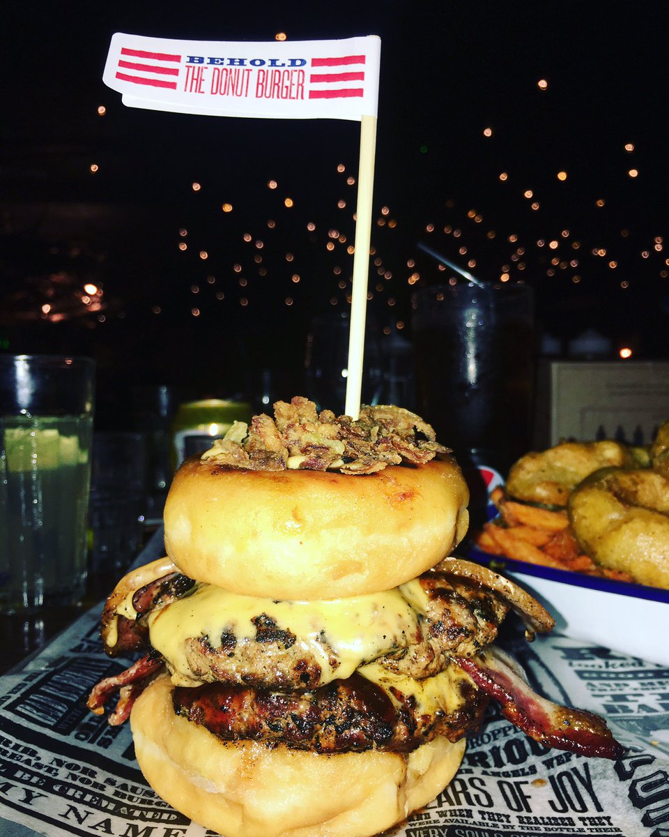 certified_nosh's tweet photo. The #DonutBurger. π©xπ. An experience to say the least! @RedsTrueBBQ #certifiedburger #redsdonutburger #redstruebbq https://t.co/ZJvz2qTJyB