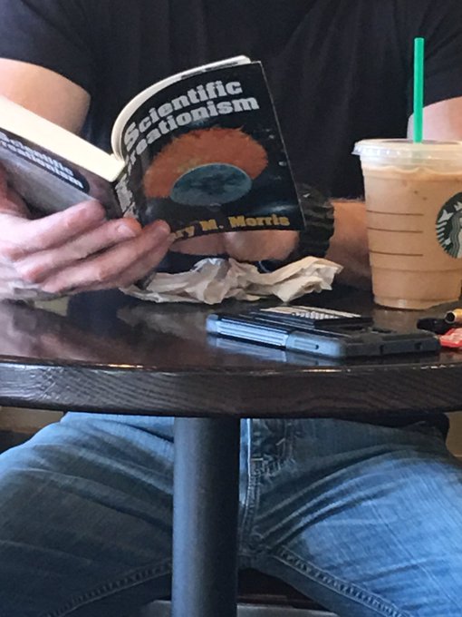Dear dude reading this oxymoronic garbage: No. Just no. https://t.co/kOVO9lvPg9<a href="/tag/lapride"class="tags"><span>#lapride</span></a>