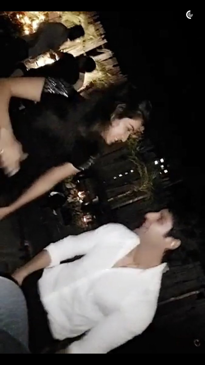 AshVikLand tweet picture