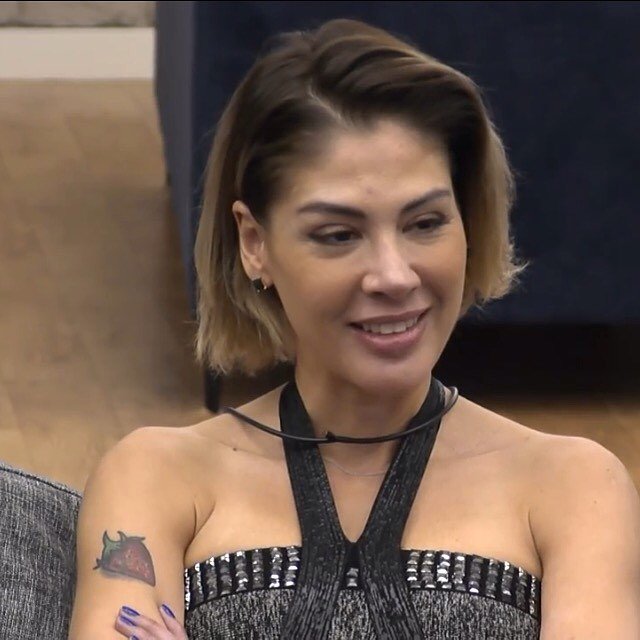 yesim07070707's tweet photo. @ayozegemen @RezanDenizmen @beyazshow #beyazshowdarezyas https://t.co/vgQCAu9Axi