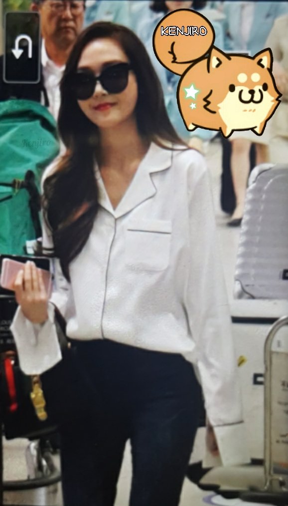 [PIC][17-04-2016]Jessica trở về Hàn Quốc vào sáng nay CgMV3fmUAAAcVJv