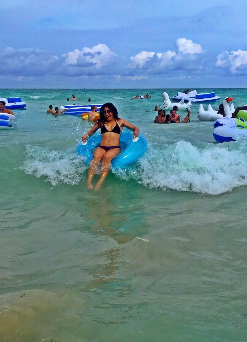 gengenovo_'s tweet image. #Floatopia