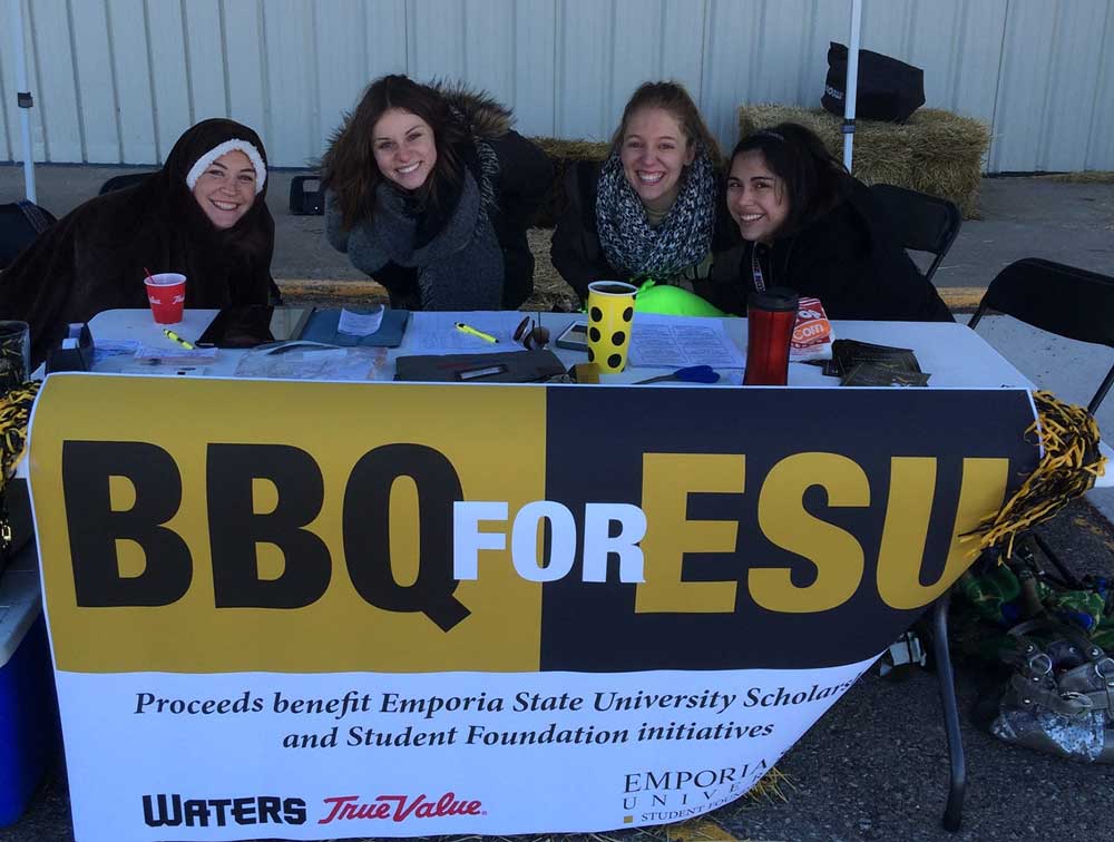 emporiastate's tweet photo. Emporia Businesses Team with Student Foundation to Raise Funds https://t.co/ElTZ7eI0pR https://t.co/3aCcAuVWd3