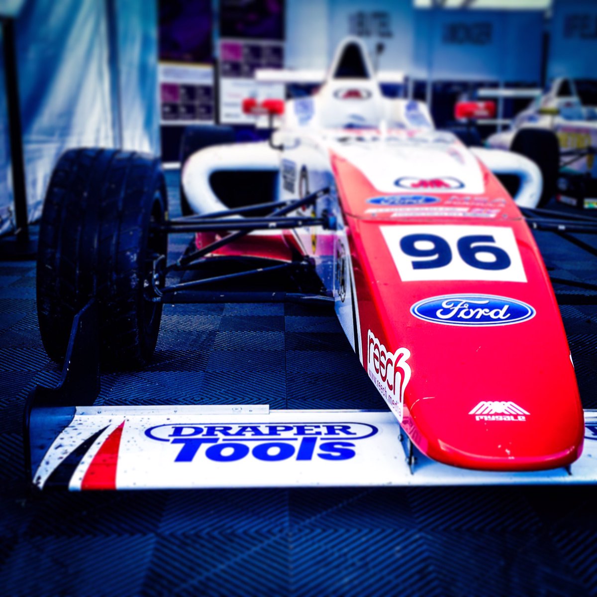 mcpalms's tweet photo. Gr8 day @DoningtonParkUK with @jackbutelracing race in @FordMSAFormula #racing #ford #fordecoboost #jhrdevelopments https://t.co/4rExuAskxf