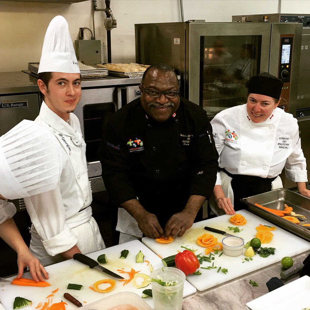ChefMichaelSmth's tweet photo. Chef Antwann finds time in the madness to host a garnish class @BWP_Mariposa_ON! #CulinarySpringFling @SodexoCanada https://t.co/3QSw0We6Q1