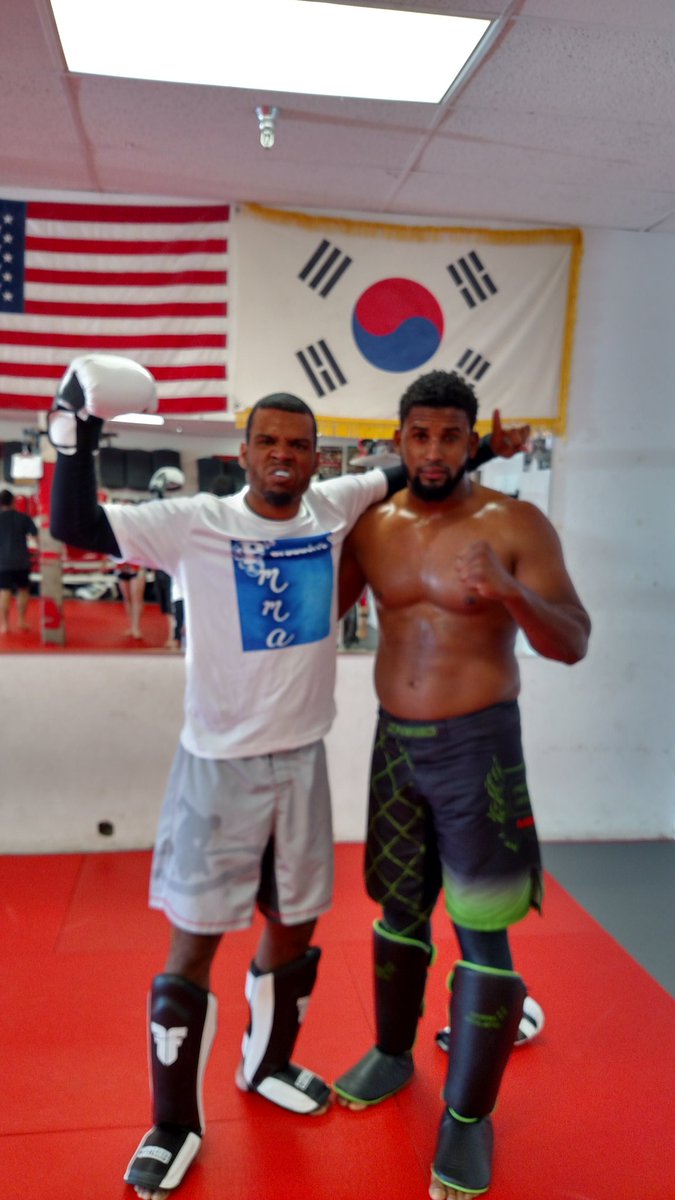 GreenbullFletch's tweet photo. Waldo "the beast" Cortes an me getting rounds in. #ummaf #champion #futureufc #champion #keepaneyeout #Azmma https://t.co/efNM38QUQR