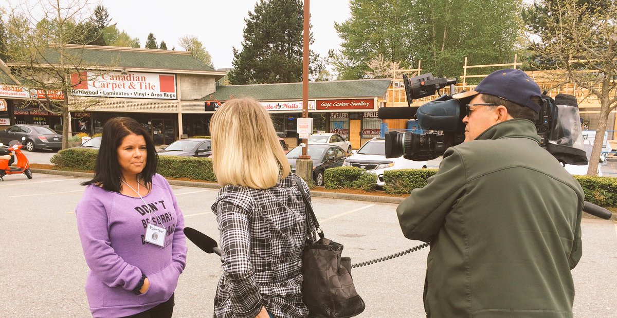 thehamfelts's tweet photo. It was busy at #MeetourMutts today - thanks for @CTVNews for coming by! Lookin' good Cassi! #leashaws #dogrescue https://t.co/WUTFzSVM9D