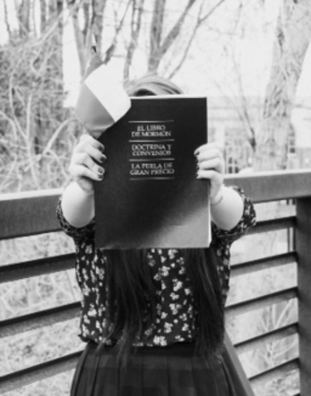 maddykay19's tweet photo. My farewell is tomorrow at 1. 1051 E 200 S Lindon. Food at my place after. Hope to see you there 💕 https://t.co/UuGpRZhpzY