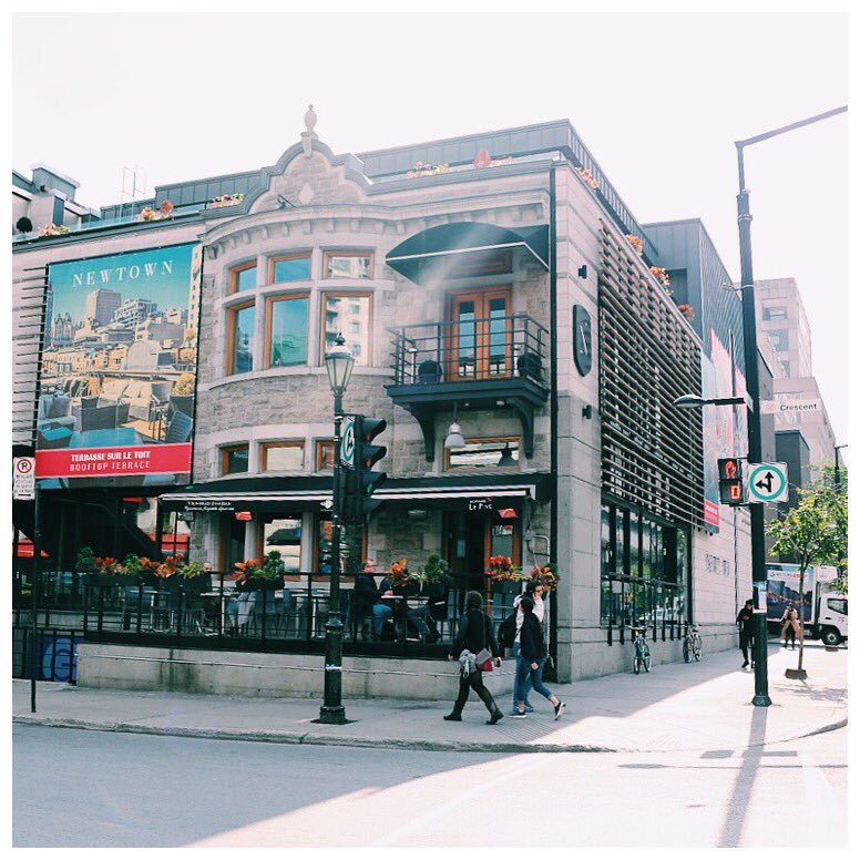 LeNewtown's tweet photo. STOP! Strop scrolling, you found where to spend your Saturday evening. 😉 #LeNewtown https://t.co/zqUw4wyJJl