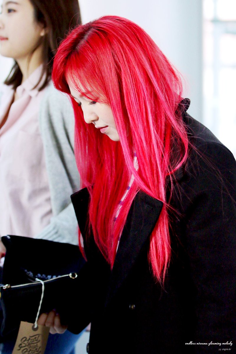 레드벨벳과 트와이스에서 노래담당+천사마음씨 속성을 가진 멤버 | 인스티즈