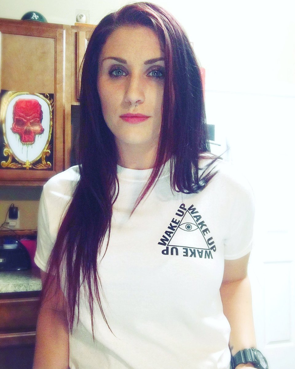 TheDarkValk's tweet image. Got those @derangeduk threads on. #wakeup #derangeduk 🔥👁‍🗨