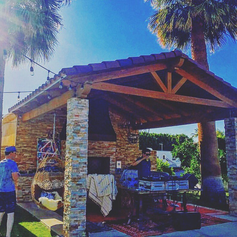 RobGarzaMusic's tweet photo. Desert vibes at #Chella. 👍🏽 https://t.co/KeCyBDkPTZ