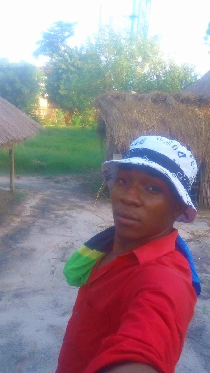 PettyOne5's tweet photo. Mtoto wa uswazi @YOUNG_BOYS_TZ #USWAZI https://t.co/R1cV91GPGY