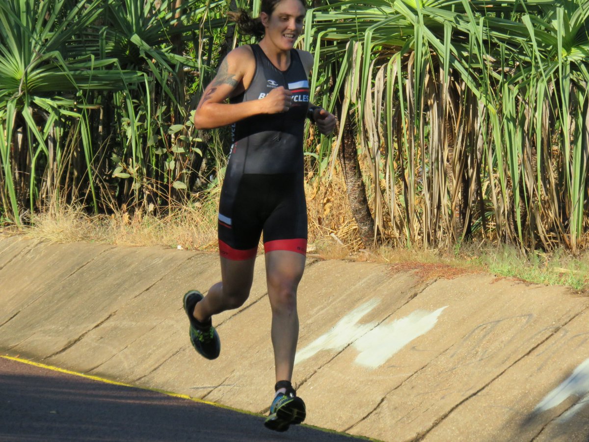 darwintriclub's tweet photo. .@topendrachel first female @darwintriclub's #Duathlon Series #1 (6km run | 20km bike | 3km run)
#smiling https://t.co/fCLuzCyDHt