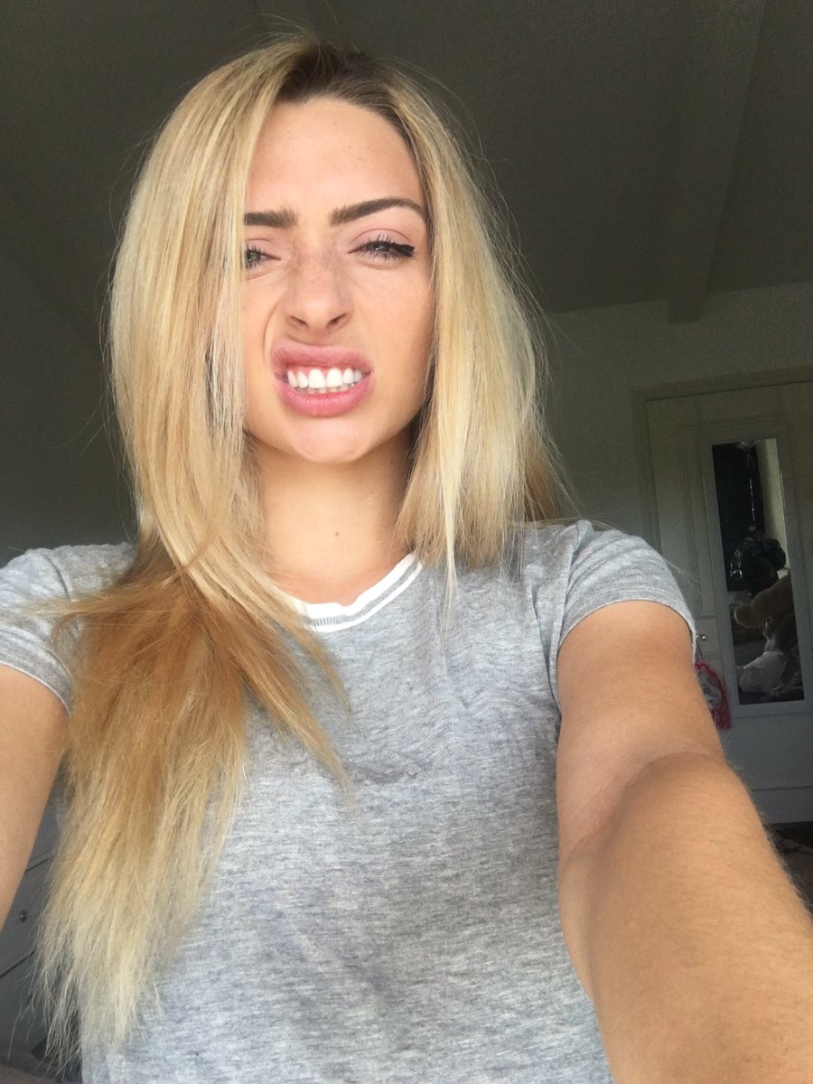 KirstenCollinsM's tweet image. Sup😁