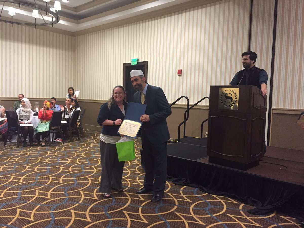 bubw_global's tweet photo. Official Certificate Distribution ceremony by Imam Bashar Irafat at #Bubw16 https://t.co/WK0Dg7mOJQ
