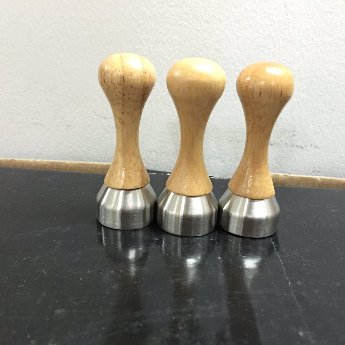 Capsules tampers in stock,welcome to contact directly