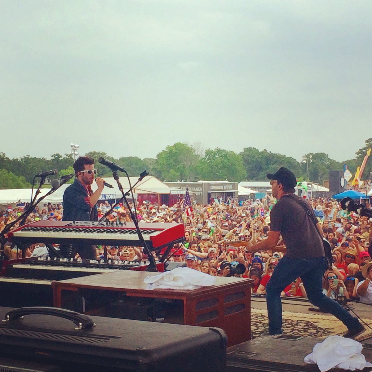 SunFireEnt's tweet image. Still on Cloud 9 after watching @joshabbottband 's @DavidFralin SLAY "Highway to Hell."  Dave, You Owned That Stage!