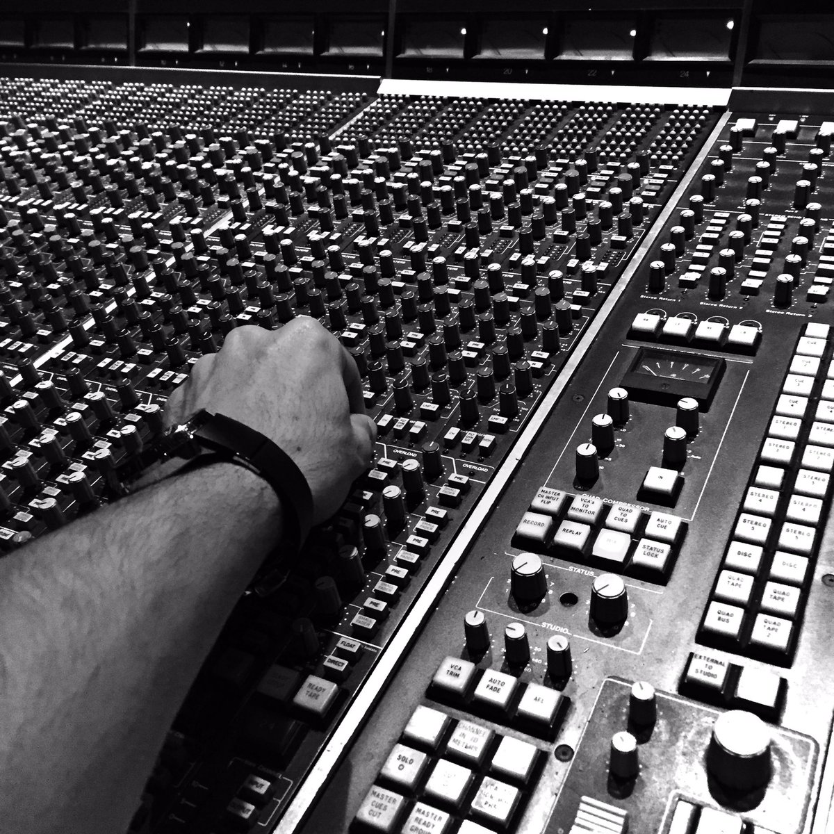 samsherbinmusic's tweet image. Consistency is 🔑

samsherbin.com 

 #mixing #ssl4000 #stayanalog #music #anotherlevel #toptier