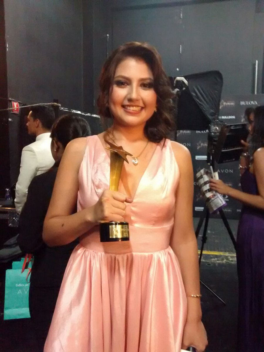 ¡Enhorabuena! @lauracr16 revelación del año por su papel como Lucía Arjona (niña) en Diomedes - #PremiosTVyNovelas