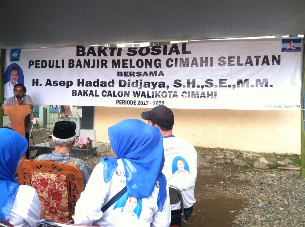 AsepHadadd's tweet photo. Perwakilan aspirasi dari warga setempat  mengenai bencana Banjir di wilayah RW 02 Melong. #baladhadad #cimahisatu https://t.co/qTnyc0DGfa
