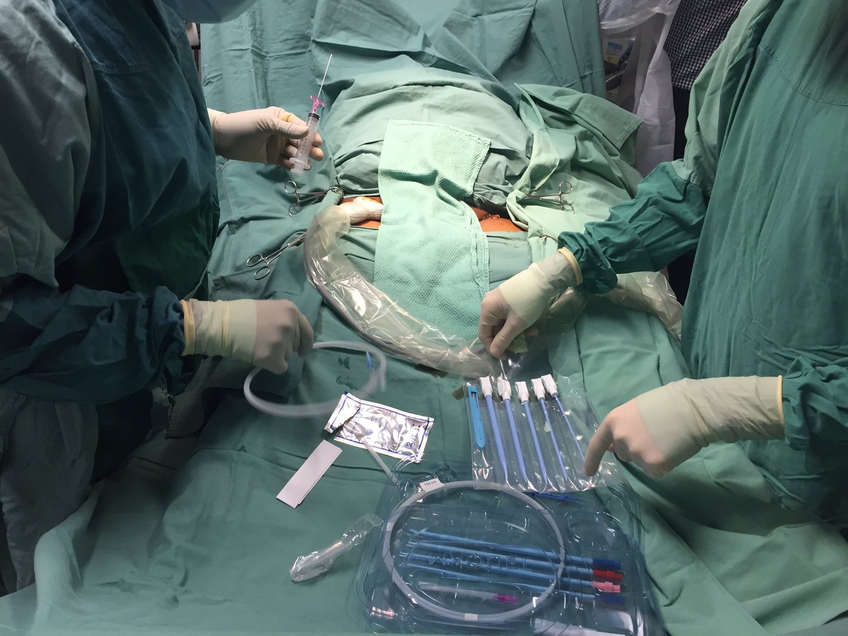 GomorraDoc's tweet photo. Off on my 2nd #ECMO retrieval in 24 hours. Busy weekend on call. https://t.co/awvBlY8bLv