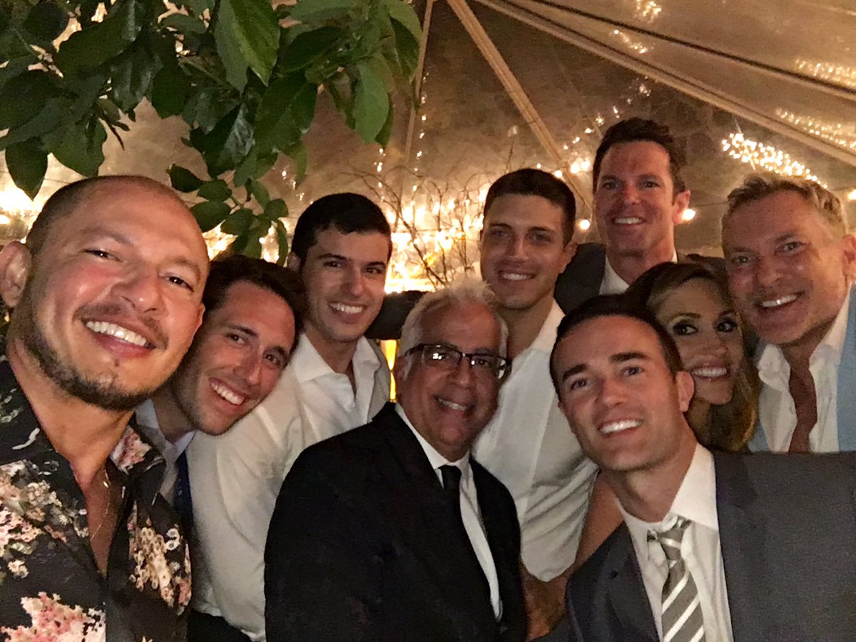RhiannonAlly's tweet image. Congrats! #TheLoveStoryOfTG @ThomasARoberts @patrickdabner @SamChampion @RubemRobierbArt @rja_tkydky @MikeMarusarz