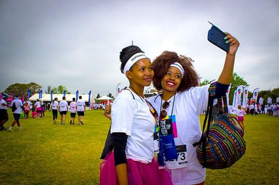 SowetoTVchannel's tweet image. @TheColorRunSA #'s for the day: #TheColorRunSA
#TheHappiest5k #ColorSelfie
#CapitecLiveBetter #MedihelpFunFitHealthy