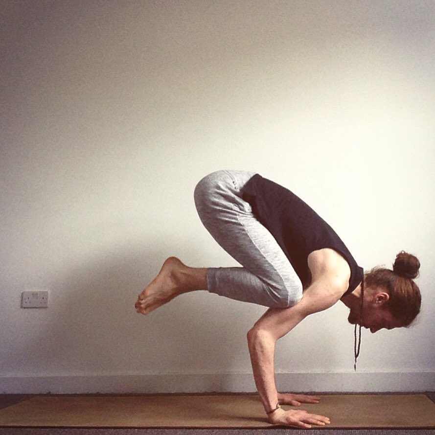 DanGronann's tweet photo. Working on Bakasana! When I chose to face my fear of falling I learned to find strength and calm 😊 https://t.co/JHxyqIYSGl