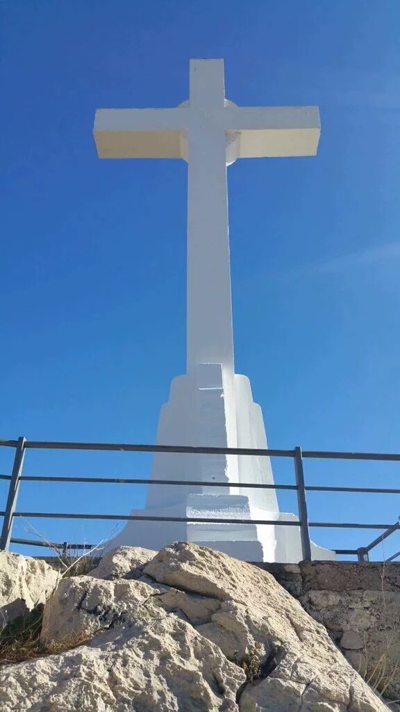 CondondeJaen's tweet photo. En Jaén no aprendemos.
Ni cuidamos las cosas. 
Foto 1. Octubre 2015. 
Foto 2. Ayer.
Miremos por nuestro entorno. https://t.co/GW1EEtcZ2W