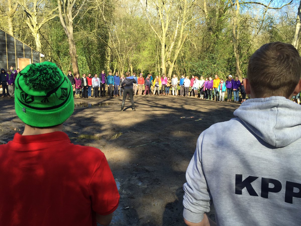 PatrolViking's tweet photo. Morning warm up! You jealous? 😉 @BearGrylls @ukcontingent #RoverwayUK @YSgwadDraig @WayneBulpitt https://t.co/Le1OoOFsde