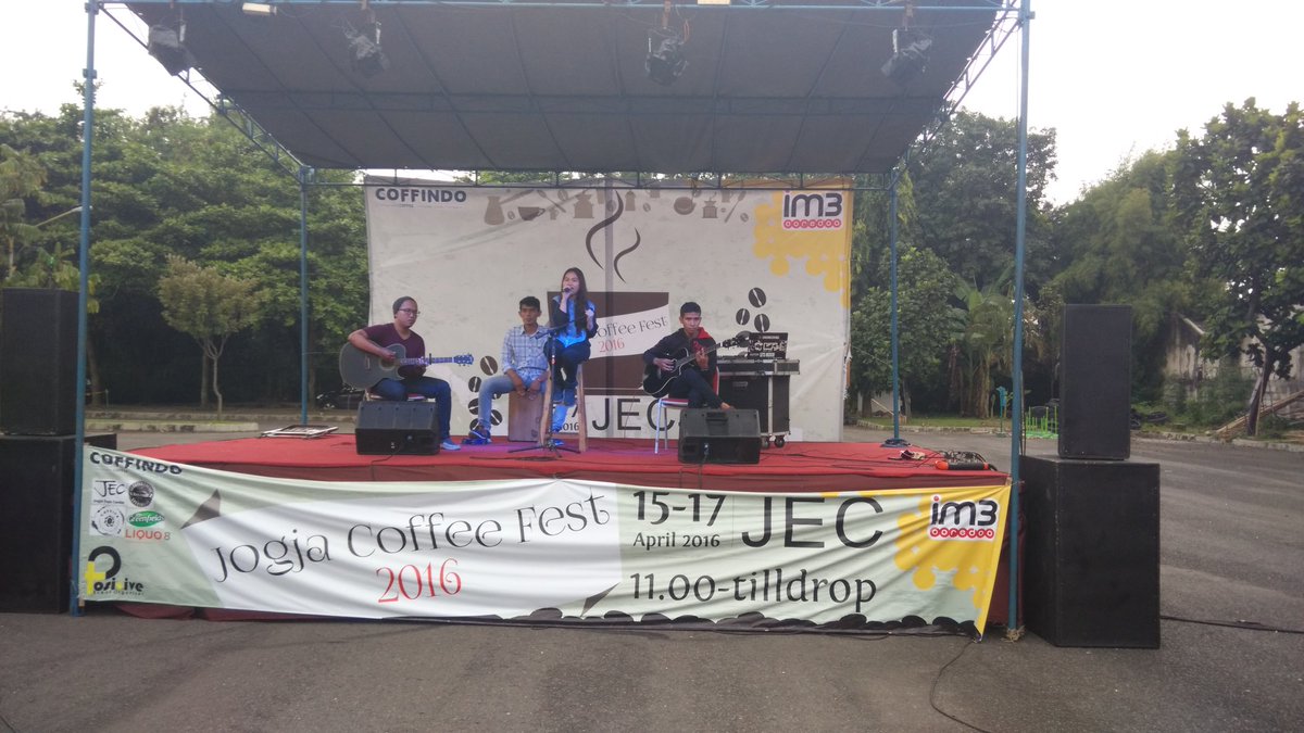 Nayla Band On Stage

#jogjacoffeefest