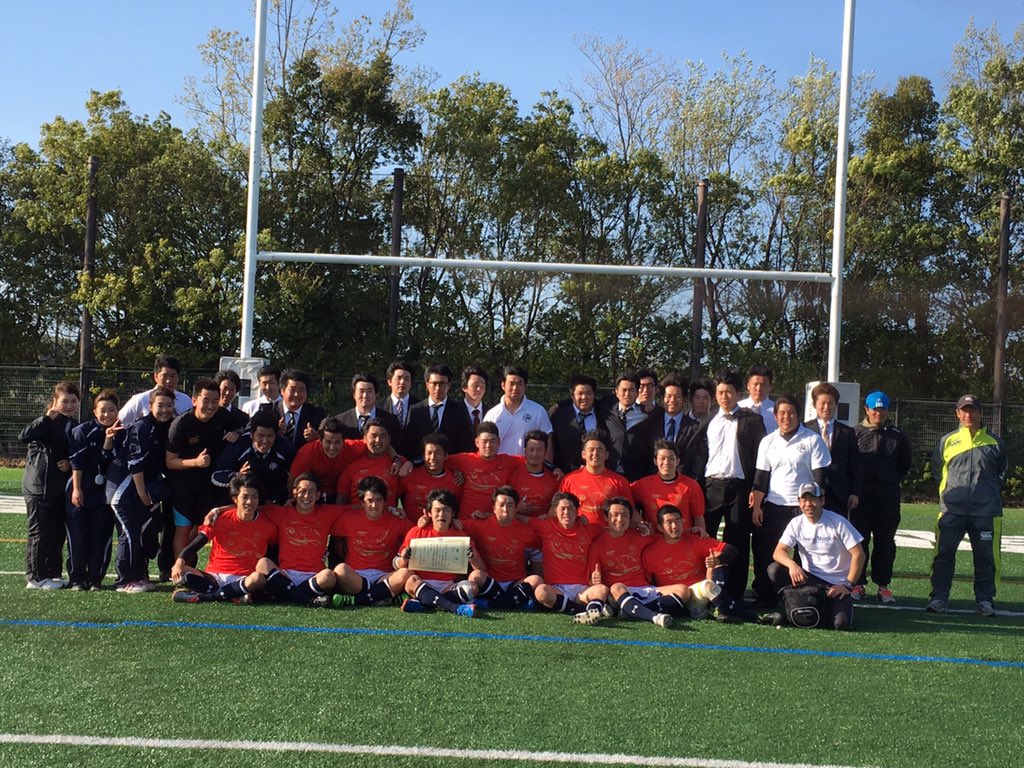 tamagawa_rugby's tweet photo. 関東セブンスB表彰式の模様と集合写真。
表彰式
奥:為成 伸広 (小金)
手前:太田 大貴(桐蔭学園) https://t.co/nXyJaBR44u