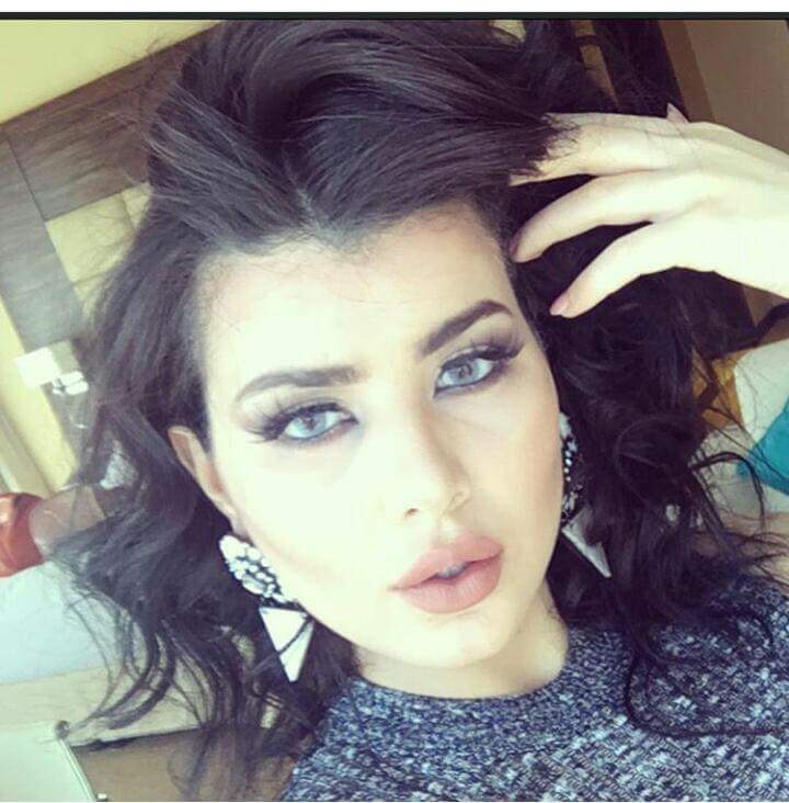 ArabwoodTV's tweet photo. صباح الخير #حنان_الخضر https://t.co/IkW07auK5v