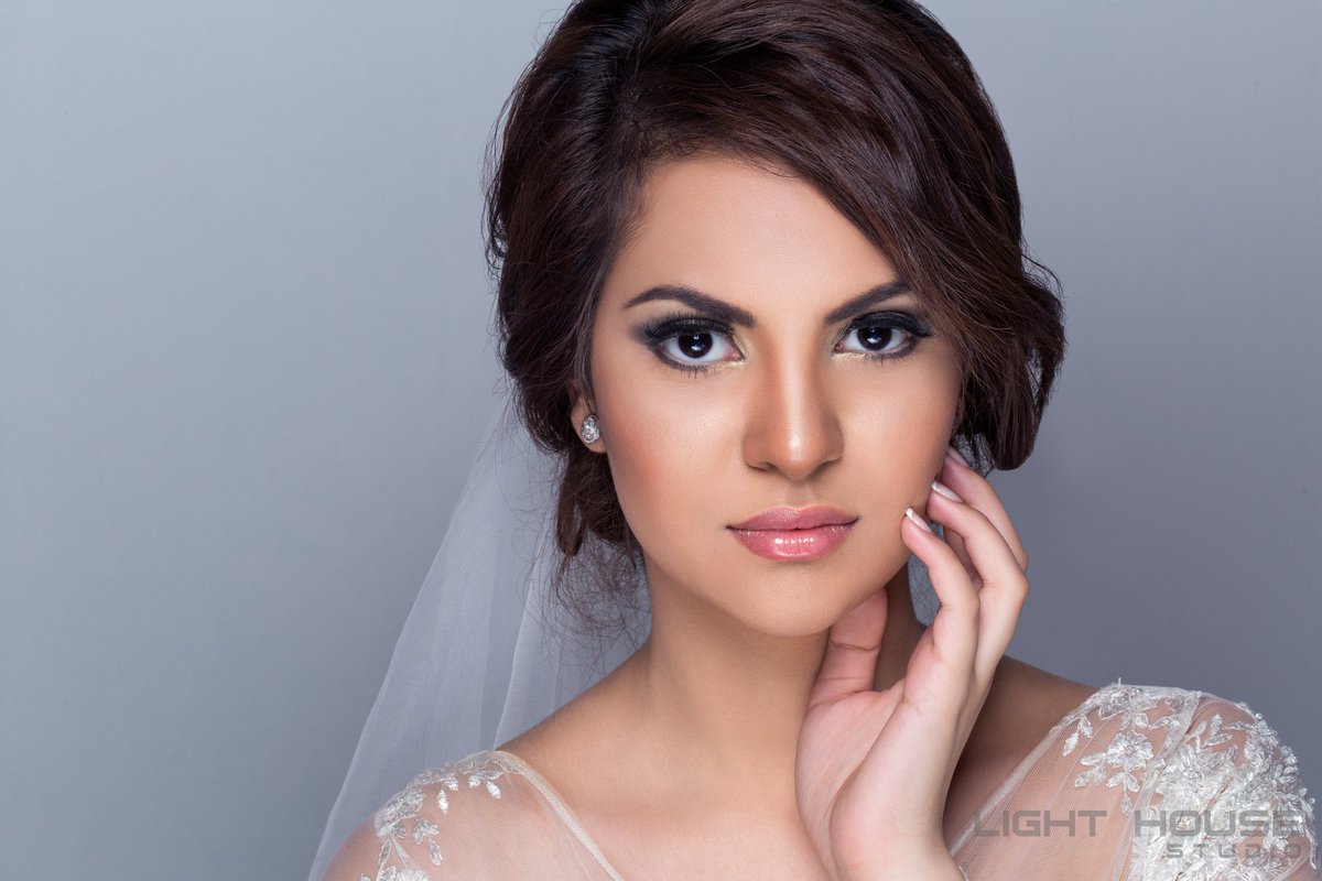 LHStudioDubai's tweet photo. Wedding portrait photoshoot by @faadhilasharief 
#weddingphotographer #femalephotographer #bride https://t.co/gVoes1EMyF