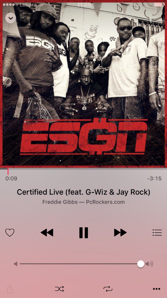 MoneyMendoza's tweet photo. #GymLife Pushin them weights while pumpin @FreddieGibbs #ESGN @jayrock #CertifiedLive 💯 See u soon in Hamburg #Tour https://t.co/e1kqQJhc8Y