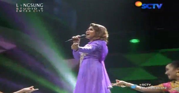 SCTV's tweet photo. Asyik! Saatnya nyanyi bareng @DA2_Evi dulu nih. #TheDanceIcon2 https://t.co/2g6FVUuRHz