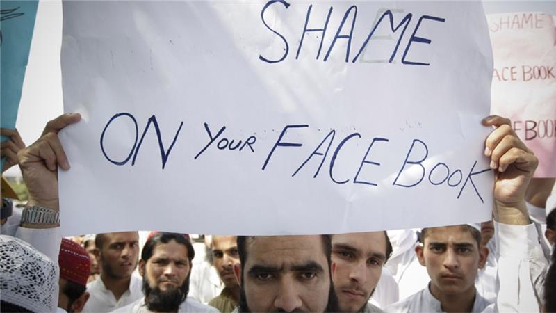 AJENews's tweet photo. Pakistan #CyberCrimeBill "a recipe for disaster for millions of netizens in the country" https://t.co/iagUh3CDtm https://t.co/6f90PfYH6v